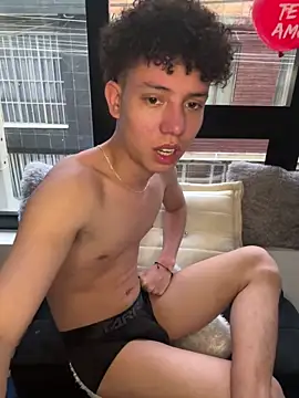 yoursexyjose live sex cam