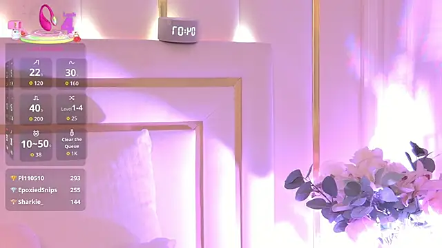 LeyaFoxhall live sex cam