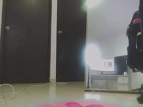 Mis_Cersi's cam snapshot