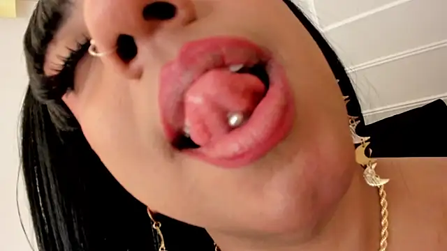 IsabellaDarrell_ts live sex cam