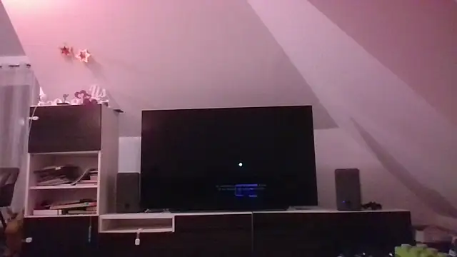 Lost_in_lace's cam snapshot