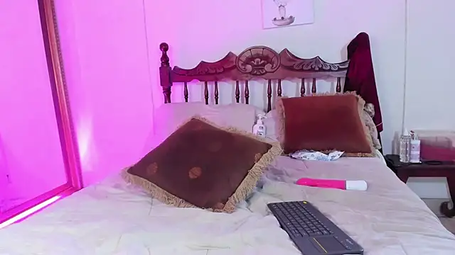 Alice_Foster_ live sex cam