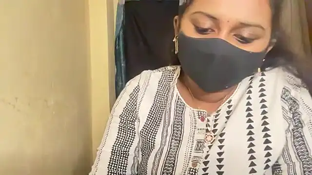 Tanuja-Sexy's cam snapshot