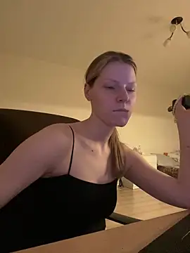 MaryHiggins live sex cam