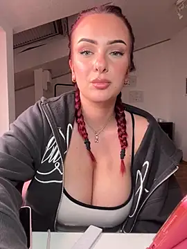 OliviaaFischer live sex cam