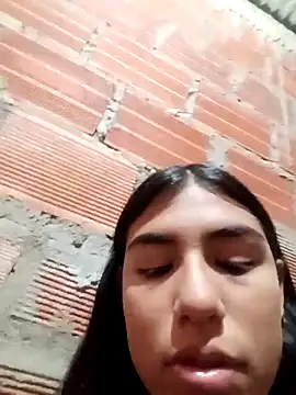 triana-hot18's cam snapshot