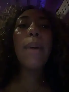 lauraltt live sex cam