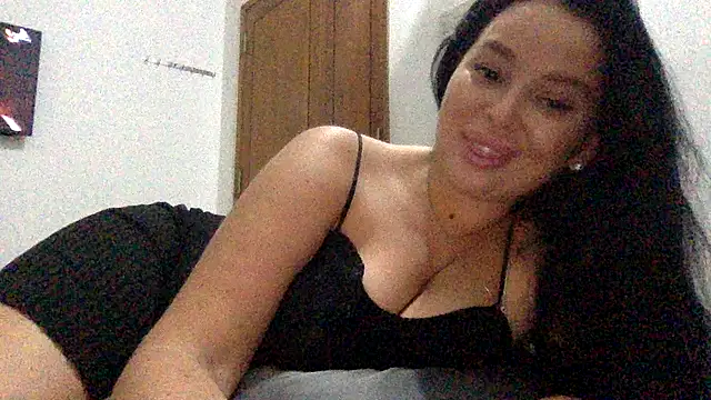 Fayronna live sex cam