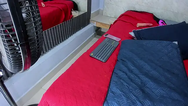 Flor-salvajee's cam snapshot