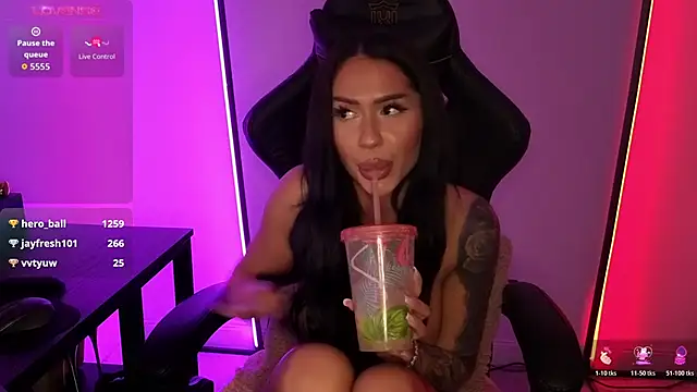 alisonrouge's cam snapshot