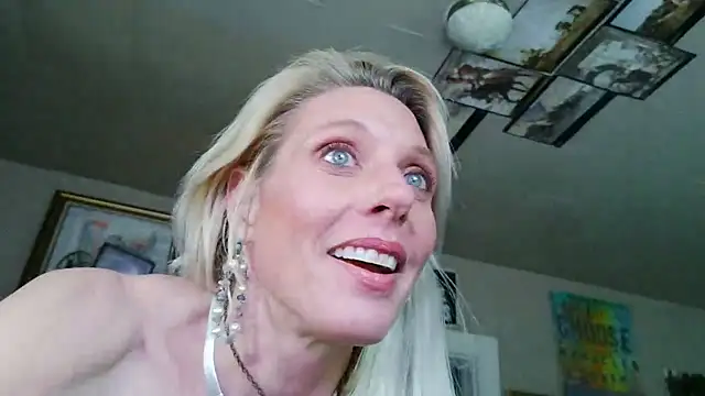 Glamazing live sex cam