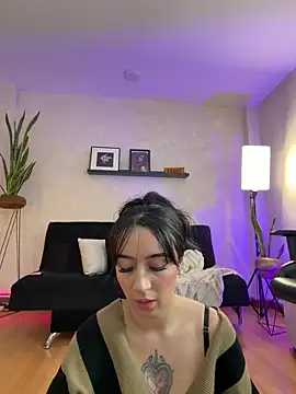 EmmyEvans1 live sex cam