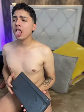 Samu_Hott live sex cam