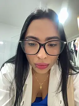 ValeriaTorress_'s cam snapshot