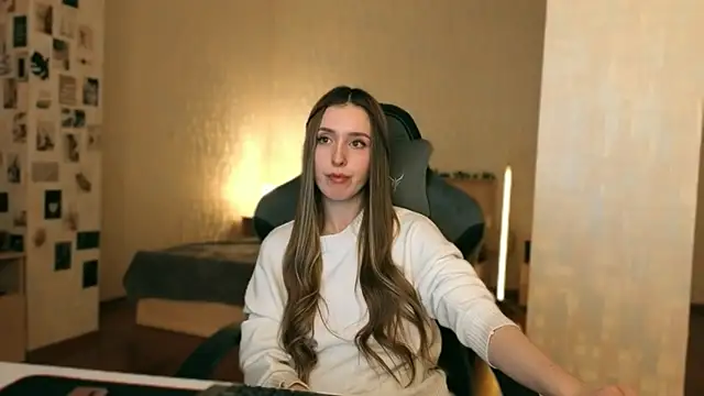 yourrdanceteacher's cam snapshot