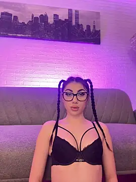 Kira_West's cam snapshot