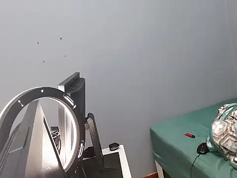 ChocoSlenderXXX's cam snapshot