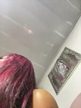 Emily-Fire's cam snapshot