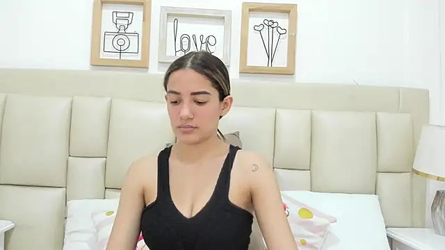 Skylerwhite02's cam snapshot