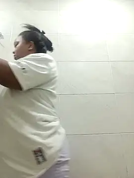 PerlaCurvasgrandes's cam snapshot