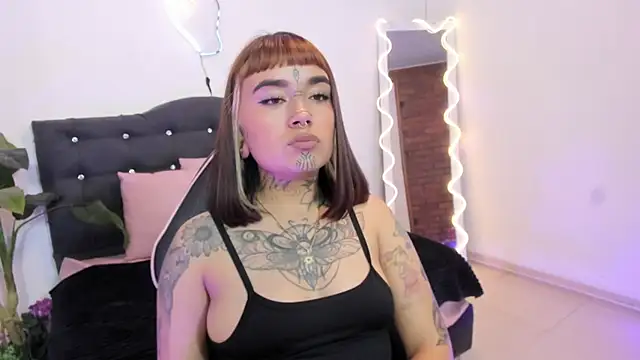 oliviia_tay's cam snapshot