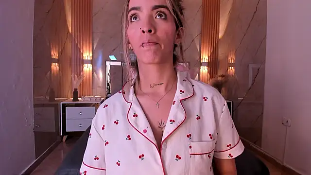 your_whore_Salome's cam snapshot