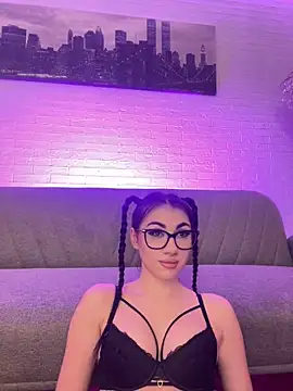 Kira_West's cam snapshot