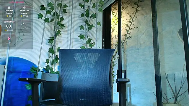 sophieBlair_'s cam snapshot