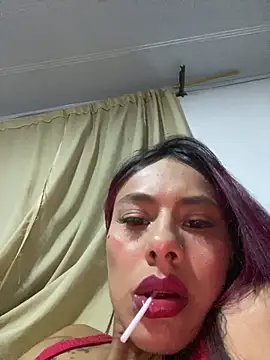 Emily-Fire's cam snapshot