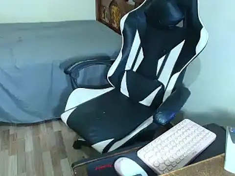 max_love255's cam snapshot