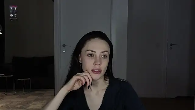 Sara_Tranquil's cam snapshot