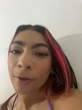 SusiJames_'s cam snapshot