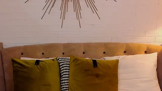 SarahGrays live sex cam