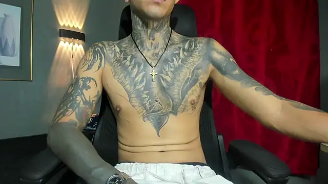 Travistanner_28's cam snapshot