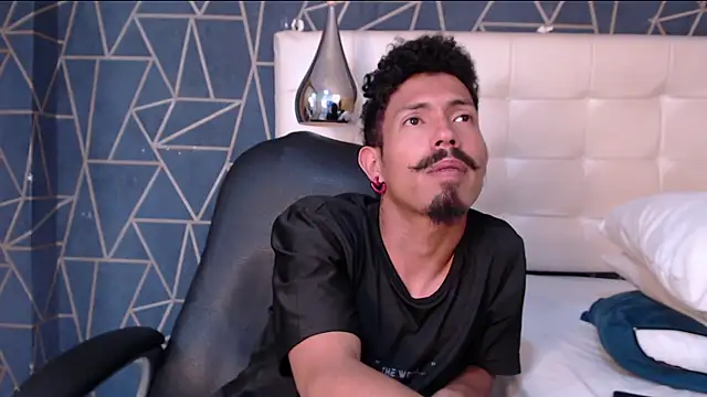 NoaahTylor's cam snapshot