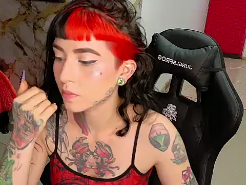 nova_kitttyy's cam snapshot