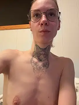 HoneySquirrel live sex cam