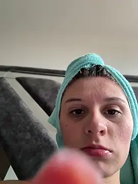 alison_parkerr26's cam snapshot