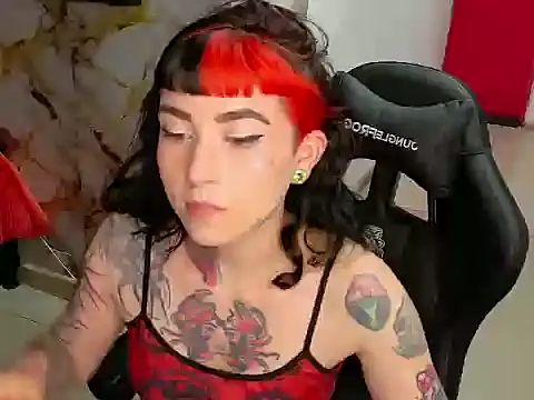 nova_kitttyy's cam snapshot