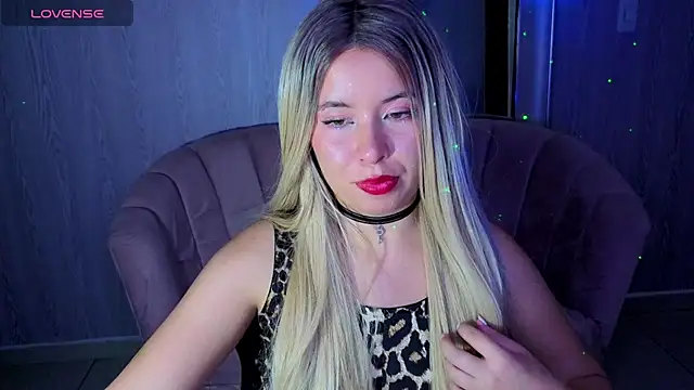 Kylia_a's cam snapshot