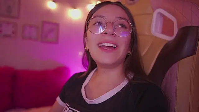 milly_kenner's cam snapshot