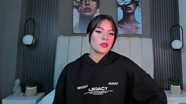 GiannaColling1's cam snapshot