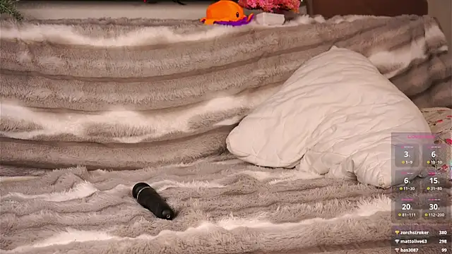 SuzanneHowse's cam snapshot