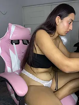 -BabyLuna's cam snapshot