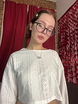 MyKittySayMeow live sex cam