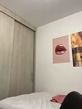 Cat2525 live sex cam