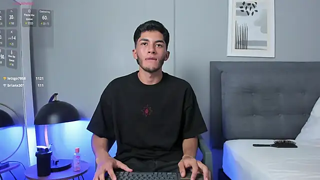 Tylerffoxx live sex cam