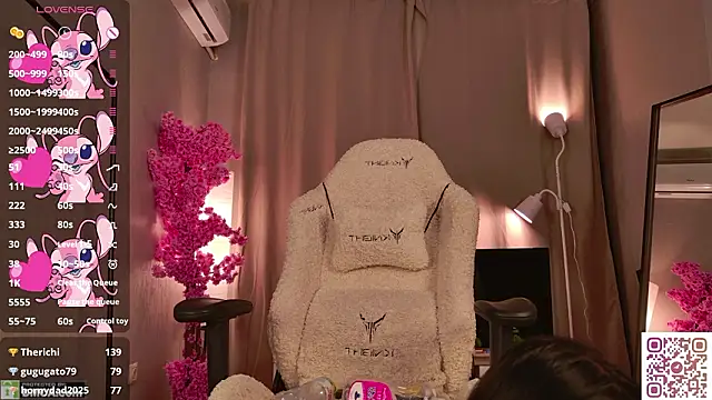 Pony_Claid's cam snapshot