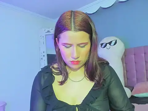 sara_gray__'s cam snapshot