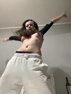 bunnythetailor's cam snapshot